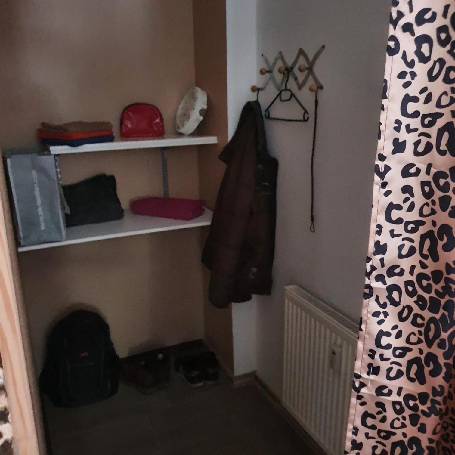 Halle, Top -Preise, Grosse 79 Qm Sd Fewo, Eg, Wahlweise Mit 1- 3 Dz, Inklusiv Tv Lounge, Kueche, Bad Wc Einfach Und Gut, Langzeitmieter Vb Preise Halle  Bagian luar foto